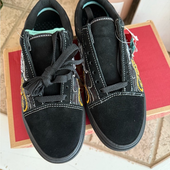 Vans Black on black ignition print Comfycush old skooll size 6.5 new in box - Picture 4 of 9
